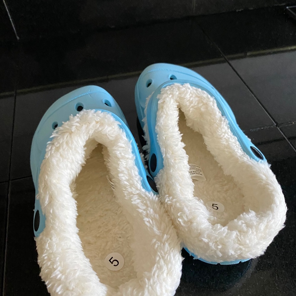 CROC LIKE CLOGS
